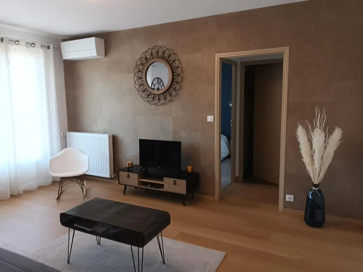 Apartamento T2 Centre Ville, Soulages, Amphitheatre - Wifi Clim Balcon Parking Rodez Francia